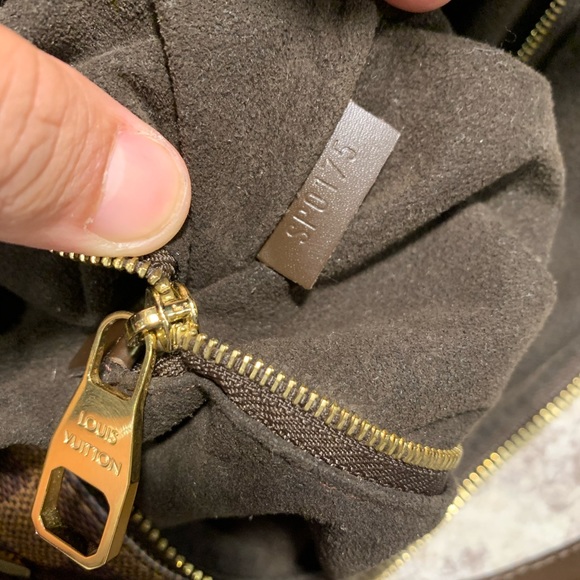 Authentic Louis Vuitton 🚫SOLD LOCAL🚫 - Picture 8 of 16